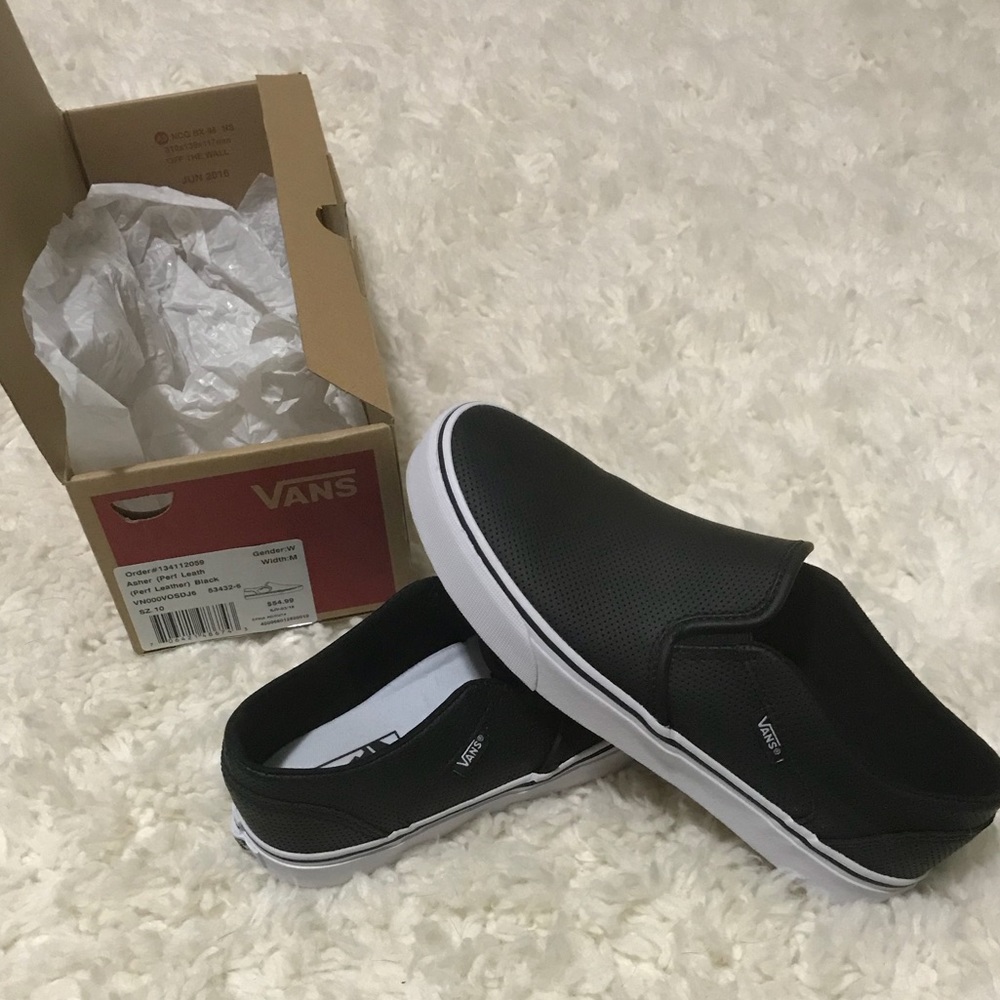 NEW Asher Perf Leather Black Vans